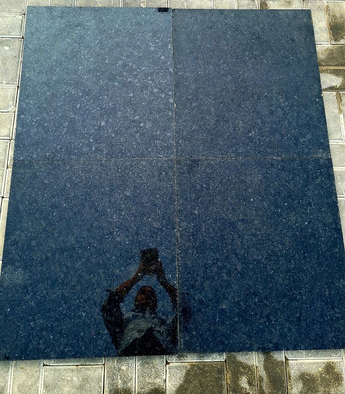 Black Beauty Granite Tiles · 60 × 60 cm · 20 mm — Stones Forever